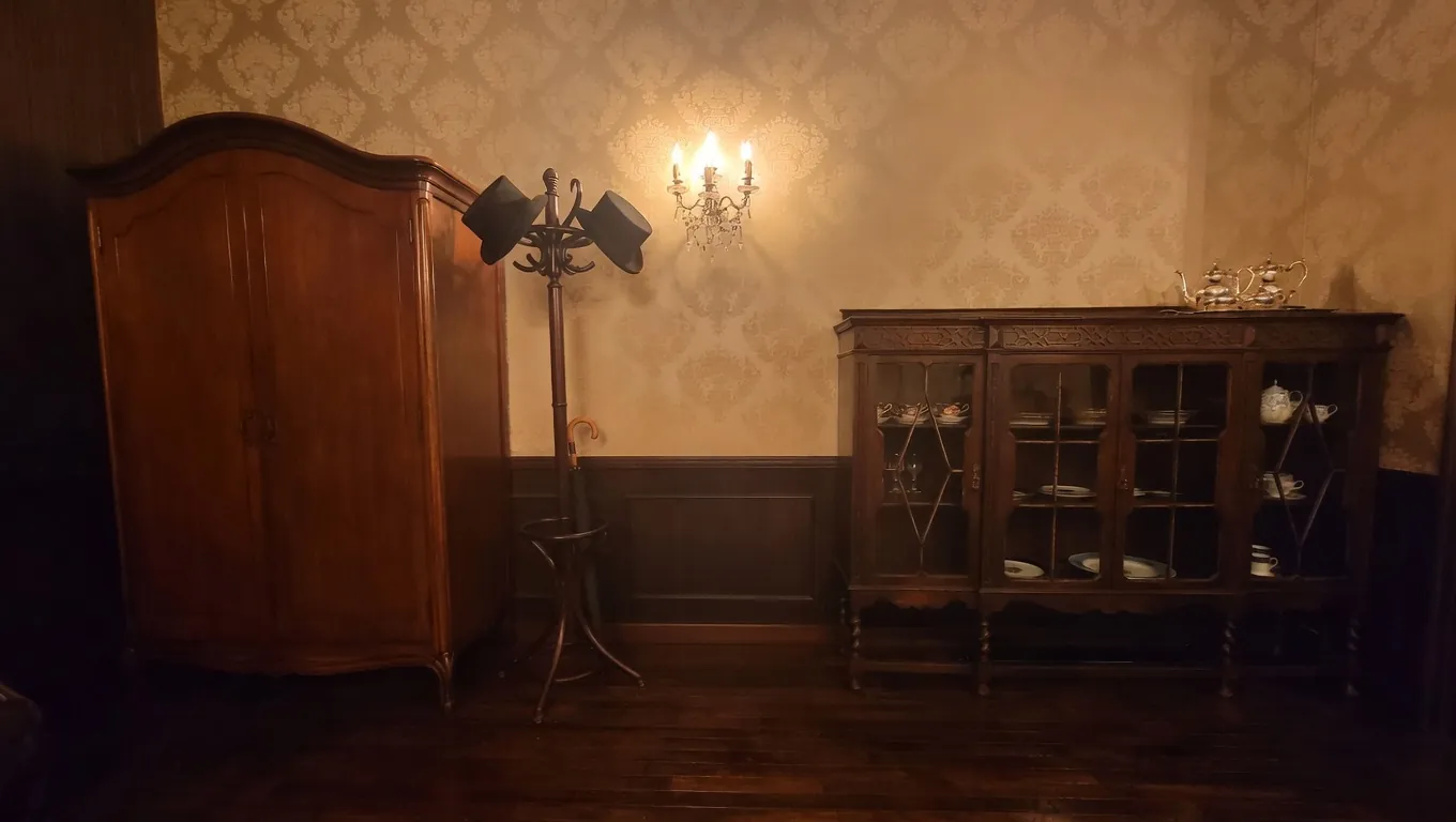 Furnishings and a china cabinet in the butler salon